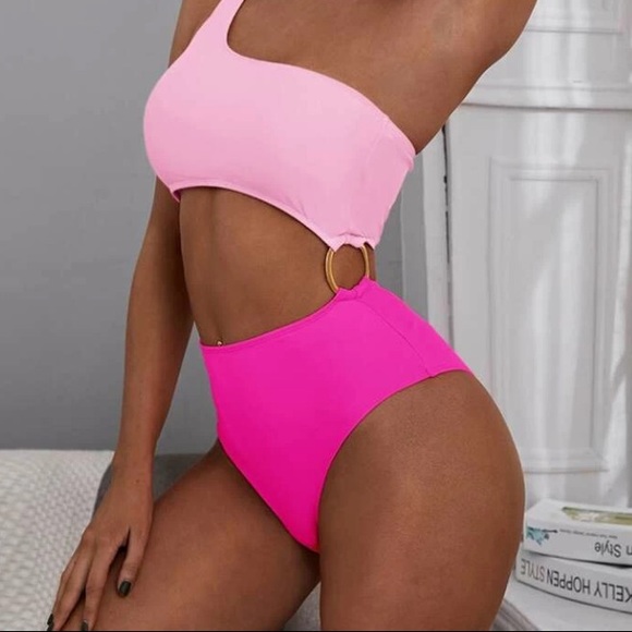 🦄SHEIN TWO TONE RING LINKED ONE PIECE SWIMSUIT🦄 - Picture 3 of 3